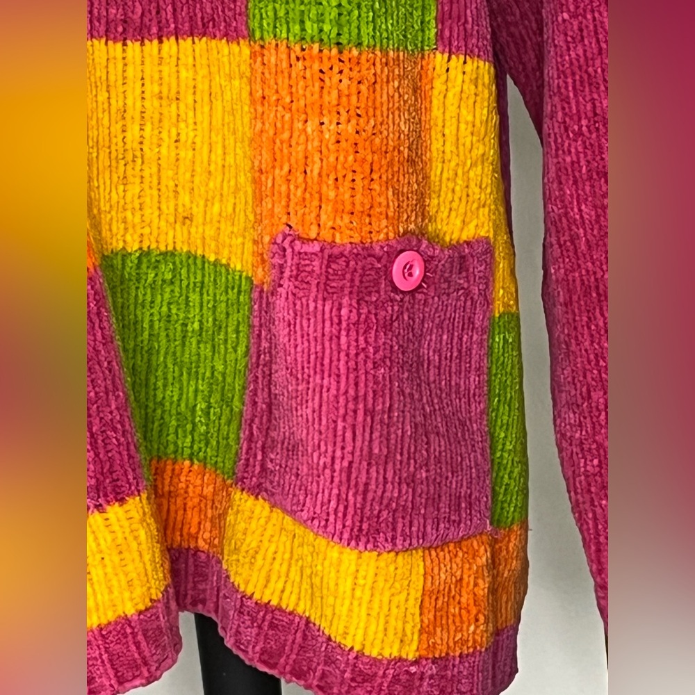 Grannycore Granny Square chunky pullover knit sweater with front button pockets - Picture 6 of 8